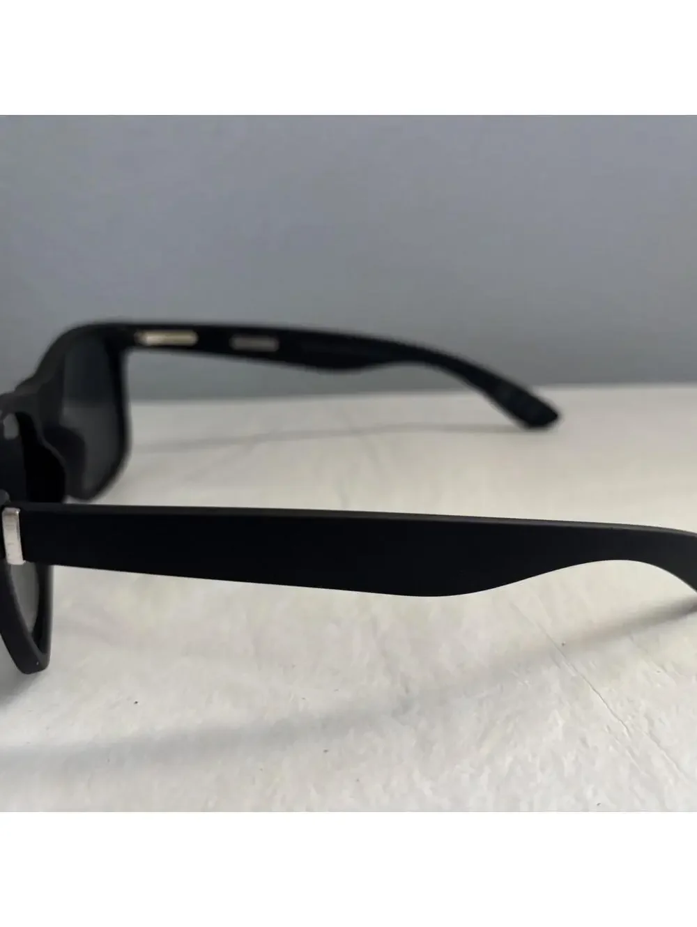 Foster Grant Men's Black Sunglass